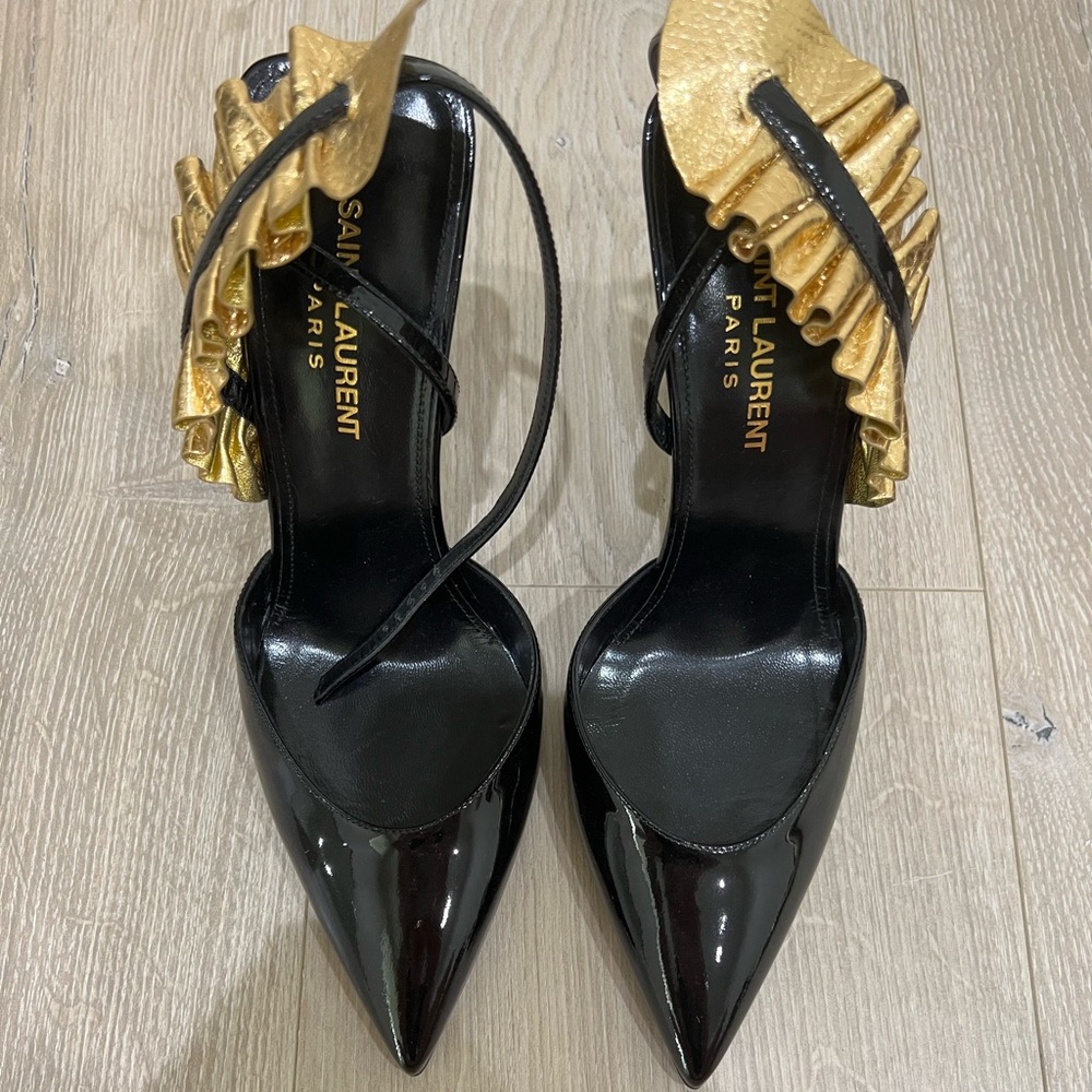 Saint Laurent pointy toe heel with gold leaf design